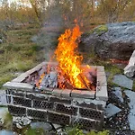 Camp Oinas Feriehus *